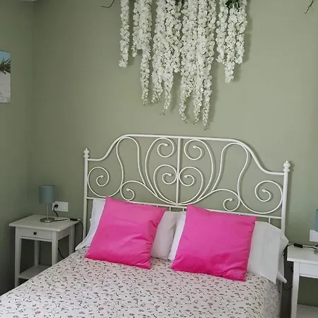 Guest house Hospederia Rural Buganvillas El Rocio